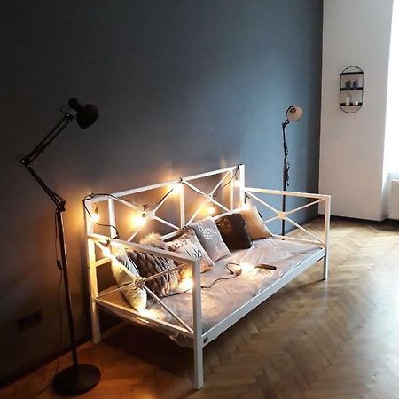 Modestm#Ilike# Apartment ลวีฟ ภายนอก รูปภาพ